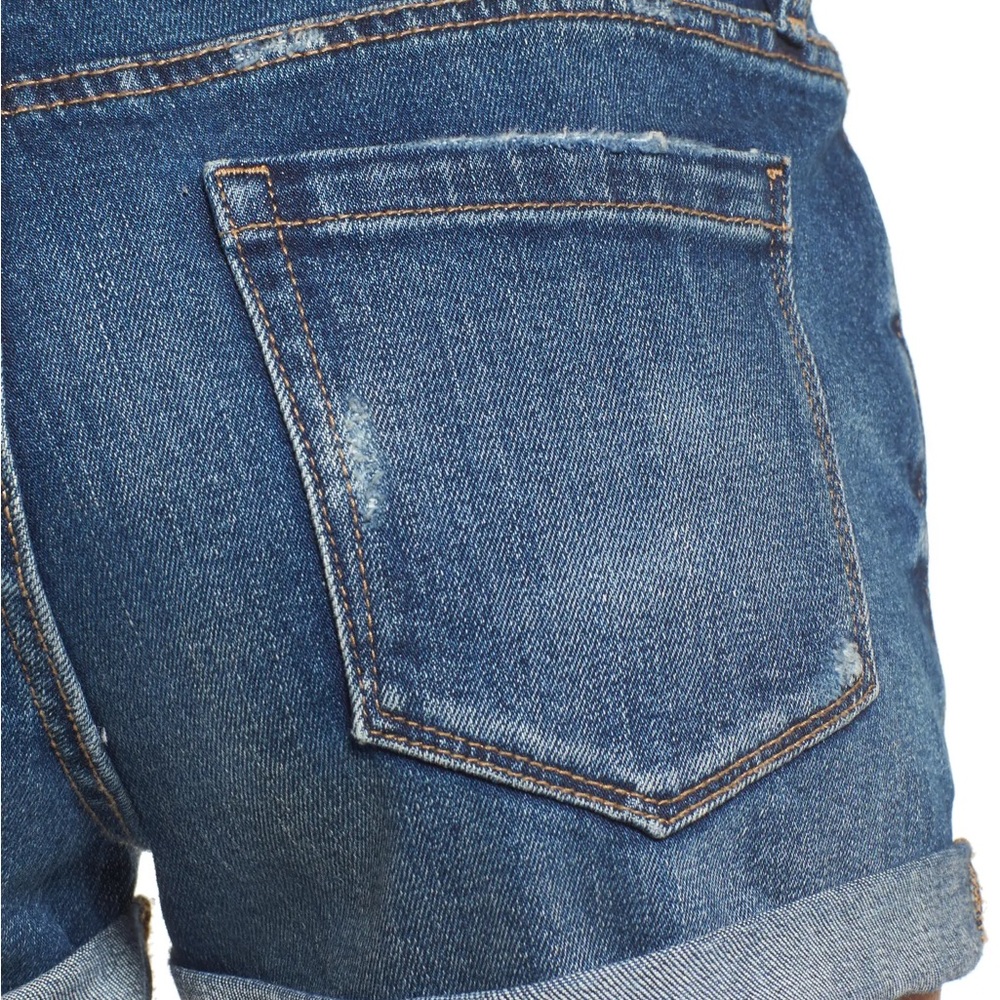 BlankNYC The Fulton Roll Up Shorts - Picture 5 of 11